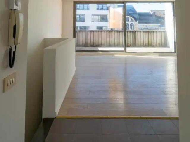 Gerenoveerd appartement met zuidgericht terras op toplocatie vlakbij Gent Sint Pietersstation
