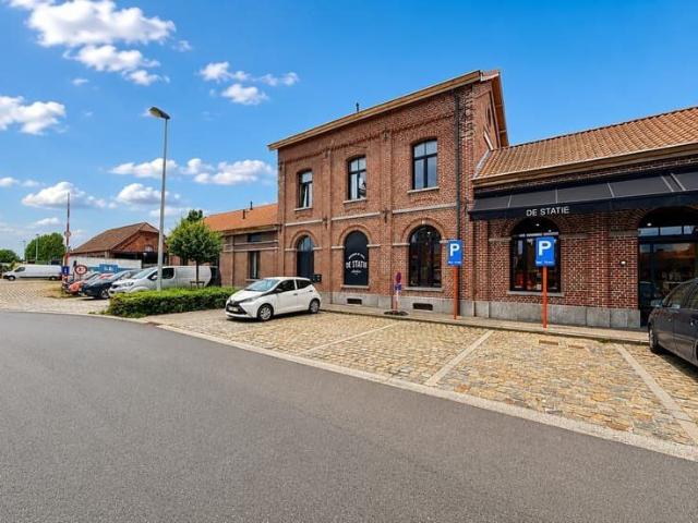 Gerenoveerd duplex appartement met twee slaapkamers te Ar.