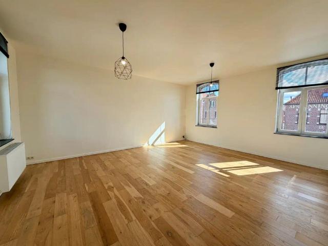 Gerenoveerd duplex appartement met twee slaapkamers te Ardooie centrum!