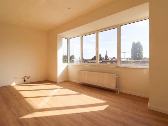 Gerenoveerd één slaapkamer appartement op centrale locatie