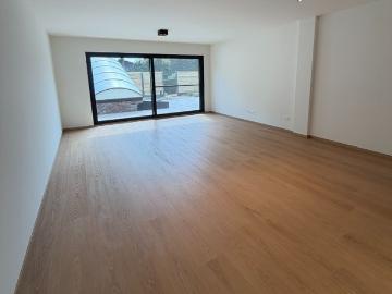 Gerenoveerd GLV appartement met ruim terras