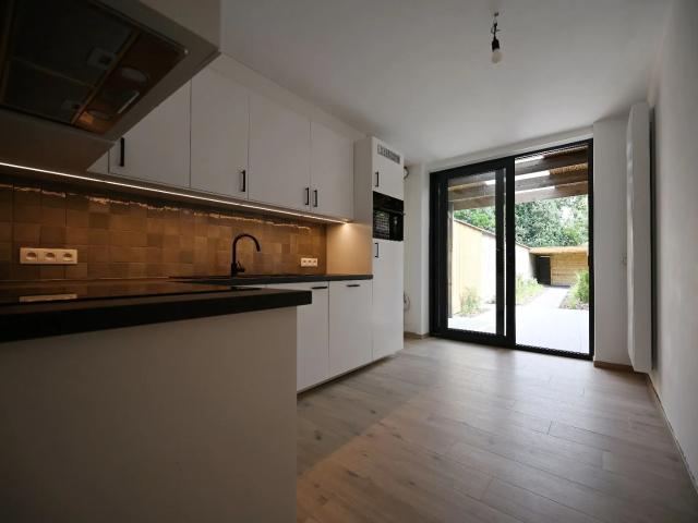 Gerenoveerd knus huis met 2 slpks en tuin te Balgerhoeke