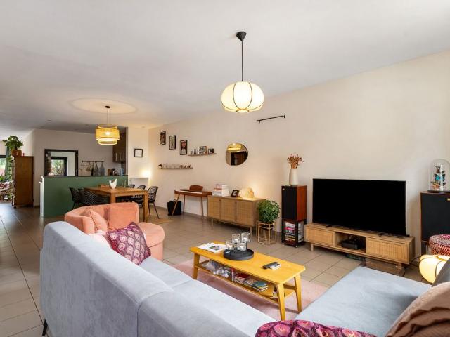 Gerenoveerde gezinswoning met 3 slaapkamers