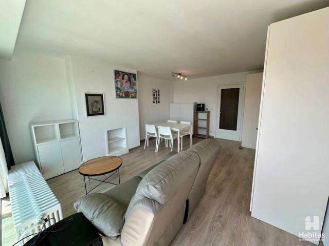 Gerenoveerde en volledig zongerichte studio, vlakbij strand