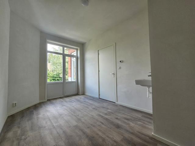 Gerenoveerde kamer in de Friesestraatweg