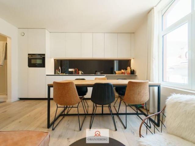 Gerenoveerde studio/appartement met unieke ligging