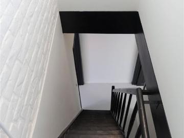Gerenoveerde rijwoning met gezellige binnenkoer te huur nabij Gent Sint Pietersstation