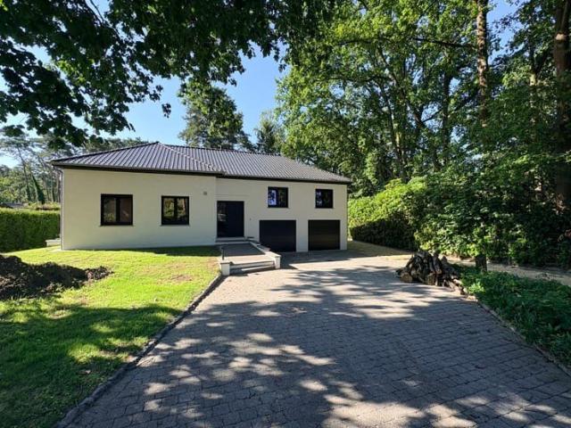 Gerenoveerde, ruime woning in groene omgeving