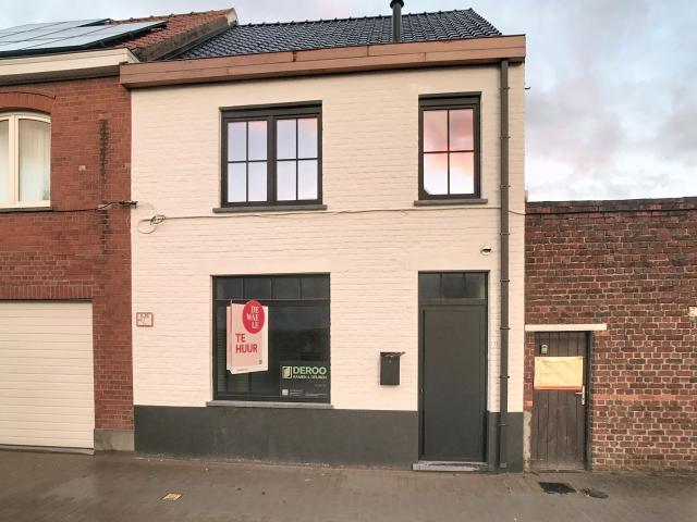 Gerenoveerde woning met 3 slaapkamers en terras in Poperinge