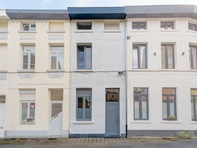 Gerenoveerde woning met 3 slpks te Mechelen
