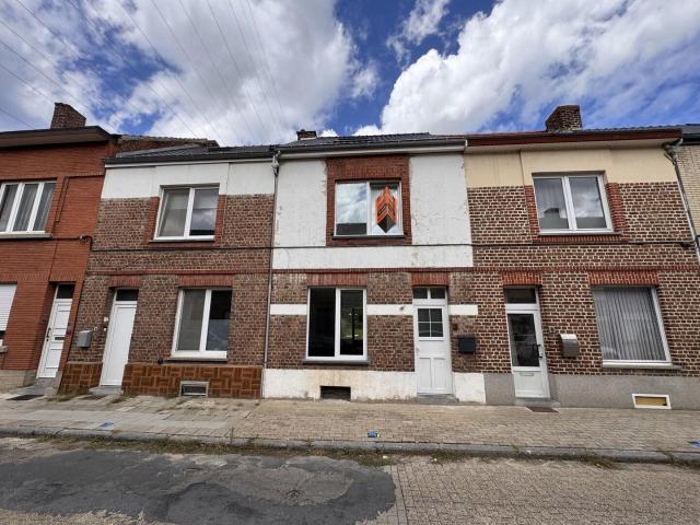 Gerenoveerde woning met drie slaapkamers en tuin
