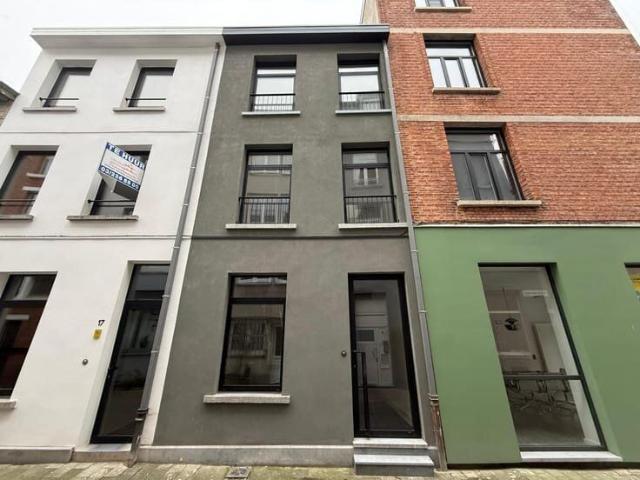 GERENOVEERDE WONING