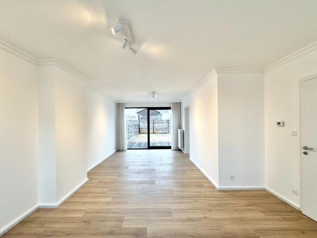 GERENOVEERDE WONING | 2 KAMERS | DRESSING |TUIN |GARAGE
