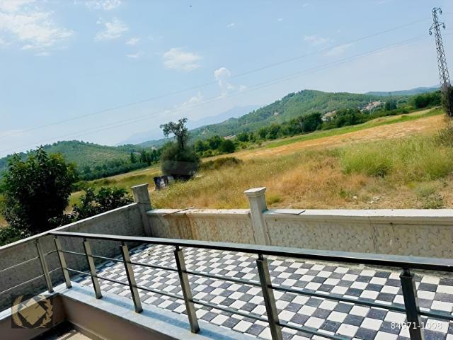 GERİŞBURNUNDA ÖNÜ AÇIK, AYDINLIK, SIFIR 3+1 SATILIK DAİRE