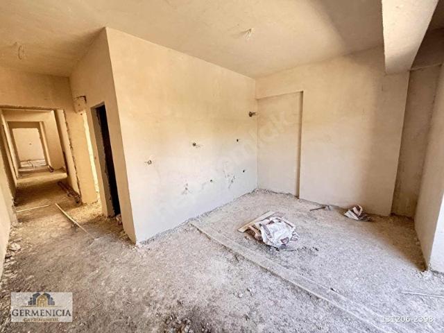 GERMENICIA'DAN PIAZZA'YA ÇOK YAKIN YENİ YAPI SATILIK 1+1 DAİRE