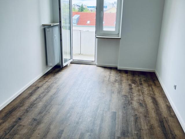 Germering helle, großzügige 4 Zimmer Wohnung