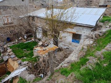 Germir De Satılık Evli Bahçe Ve İn Tek Tapu