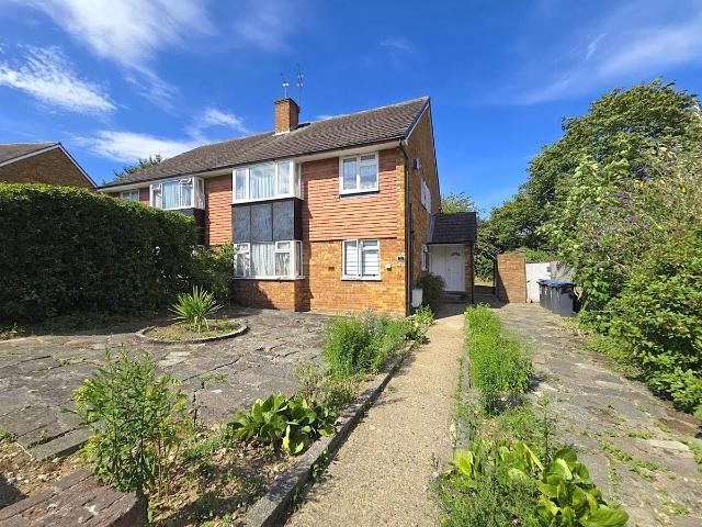 Gerrards Close, London N14, 2 bed flat to rent, £2,000 pcm | PrimeLocation