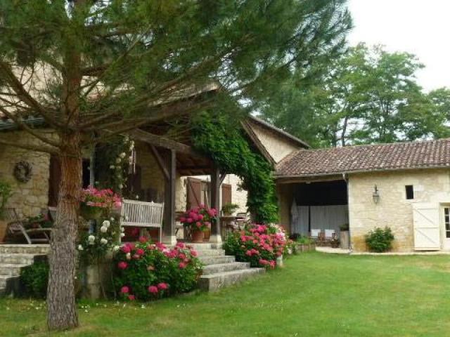 GERS BELLE MAISON DE CAMPAGNE AVEC PISCINE
