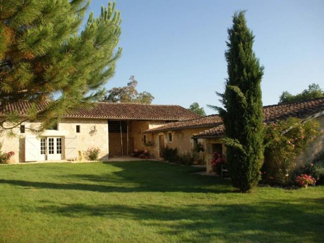 GERS BELLE MAISON DE CAMPAGNE AVEC PISCINE