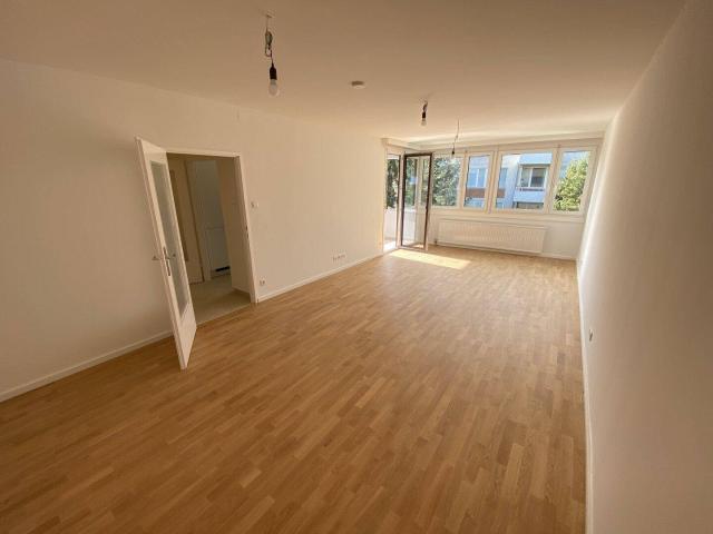 GERSTHOF helle, neuwertige 3 Zimmer Wohnung mit Loggia bis März 2027 vermietet