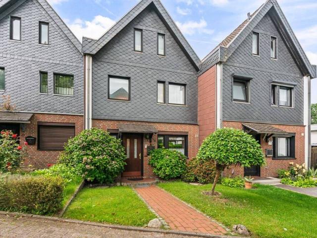 Gestalten Sie Ihren Wohntraum Reihenmittelhaus mit Charme und Perspektive