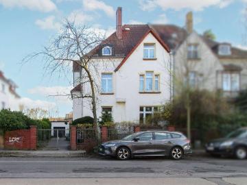 Gestaltungspotential MFH 3 Wohneinheiten Vermietet im EG