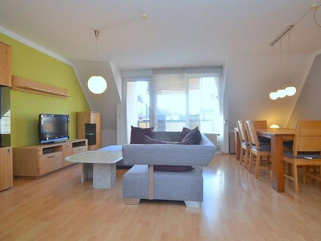 Geschmackvoll möblierte Wohnung mit WLAN, Balkon und Stellplatz in Nürnberg/Steinbühl
