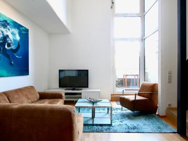 Geschmackvoll möblierte Maisonette mit Terrasse im Friesenviertel
