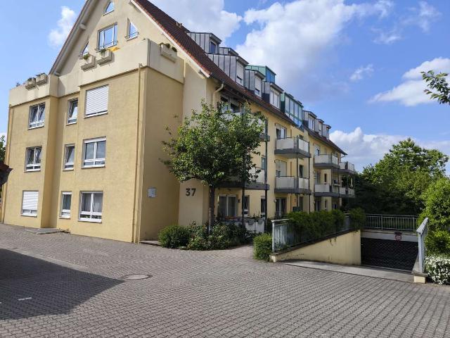 Geschmackvolle 2 Raum Erdgeschosswohnung mit Balkon und EBK in Landau ab 01.11.2025