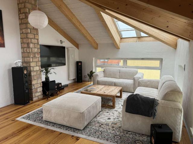 Geschmackvolle 2 Raum Loft Wohnung mit gehobener Innenausstattung mit Balkon und EBK in Potsdam