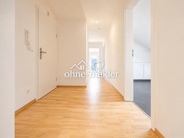 Geschmackvolle 3 Raum Wohnung mit großem Balkon