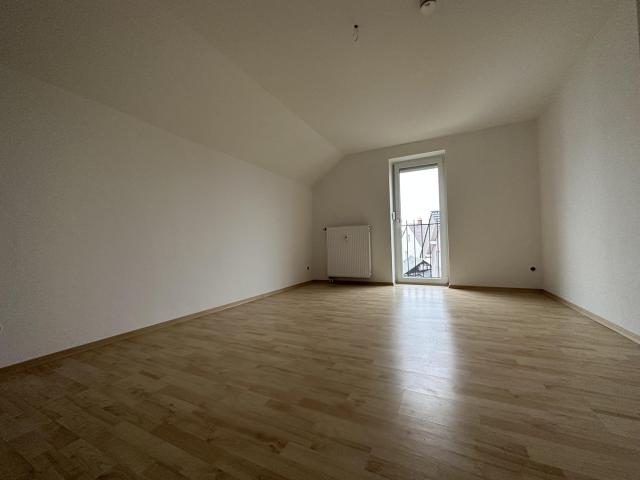 Geschmackvolle 3 Raum Wohnung mit großem Balkon