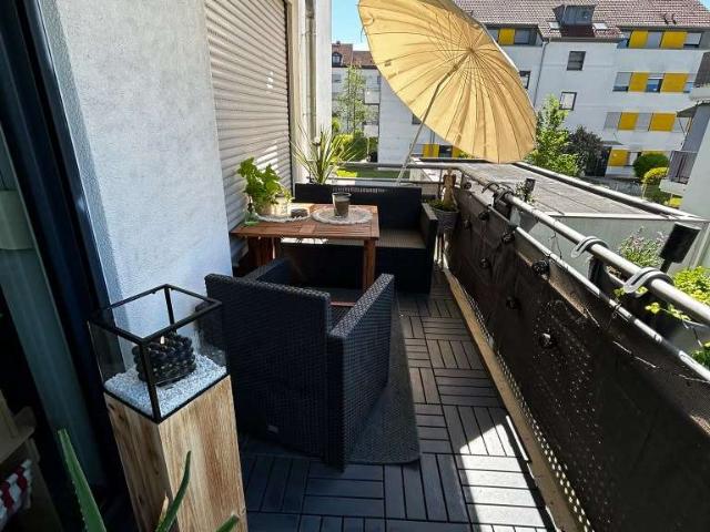 Geschmackvolle 3 Zimmer Wohnung mit Einbauküche und Balkon in Rosenheim
