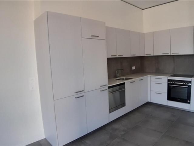 GESCHÜTZTE WOHNUNG MIT RAHMEN Léopold Robert 114 La Pagode, 1. Stock Ost 3.5 Zimmer