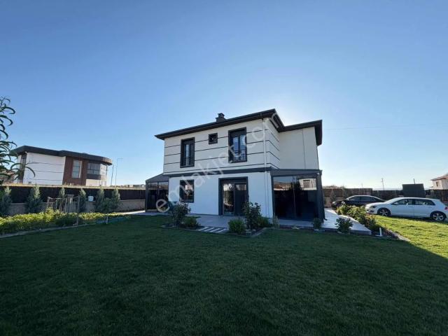 Gesi'de 705 M2 Arsa Üzerinde Ultra Lüxs 5+1 Villa