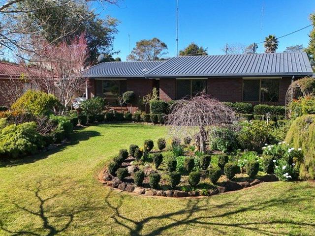 Get 4 Bedrooms, a RENOVATED BATHROOM and Beautiful Gardens in a lovely Wilsonton Heights CUL DE SAC