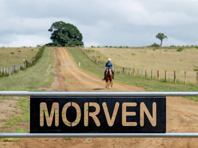 Get out of the rat race Morven on the Brisbane River