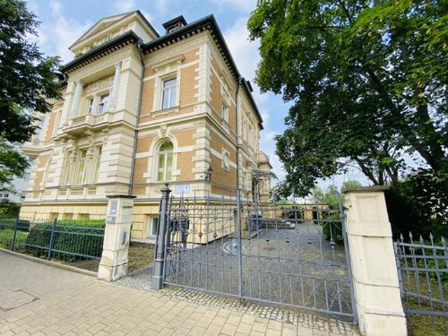 Gewerbefläche im Souterrain in historischer Villa Zentrumslage zu vermieten