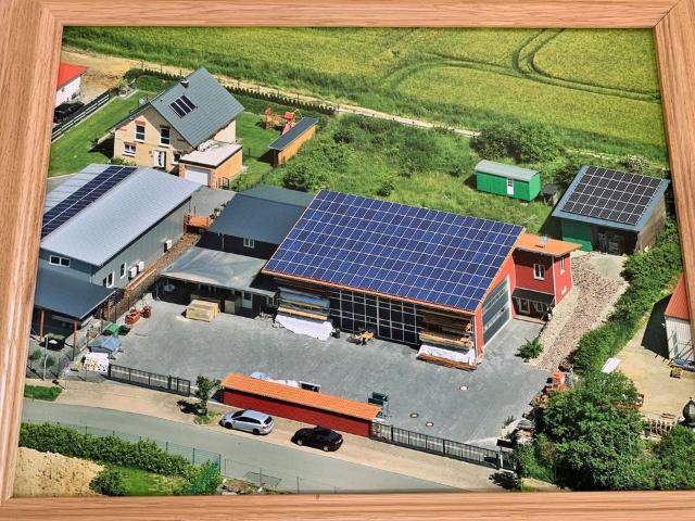 Gewerbeimmobilie mit HausWohnung und Garten