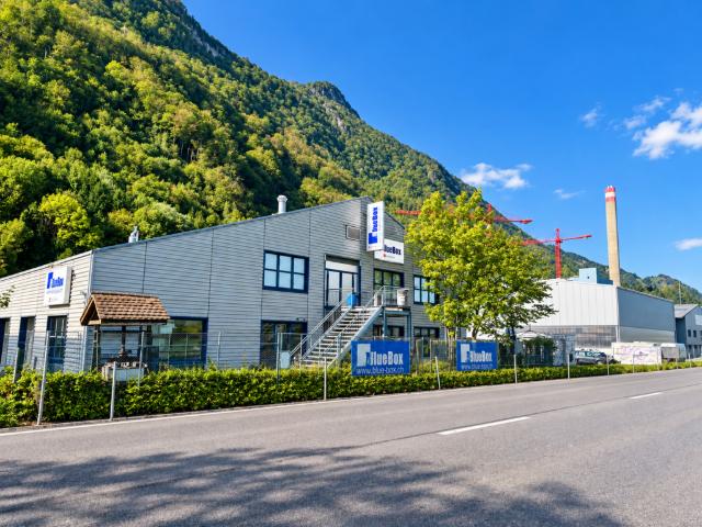 Gewerbeliegenschaft in Niederurnen