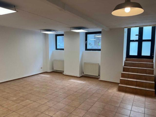 GewerbeWohnung zu verkaufen Commercialliving space for sale