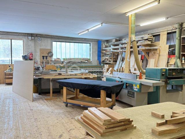 Wohnhaus und Werkstatt derzeit Tischlerei viel Grund in Vöcklabruck/Dürnau – ideal für Betriebsnachfolge