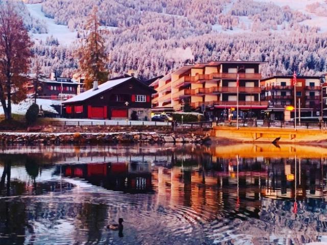 Gewerbliche Räumlichkeiten ideal in Crans gelegen