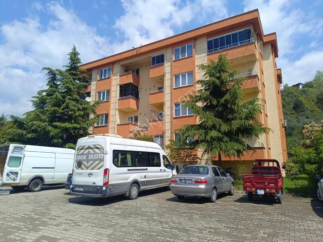 Geyve Alifuatpaşada Site İçi Asansörlü Geniş 3+1 Lüks Daire