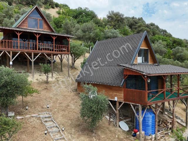 Geyve Epçelerde Manzaralı 503 M² Arsa İçinde 2 Resmi Bungalov