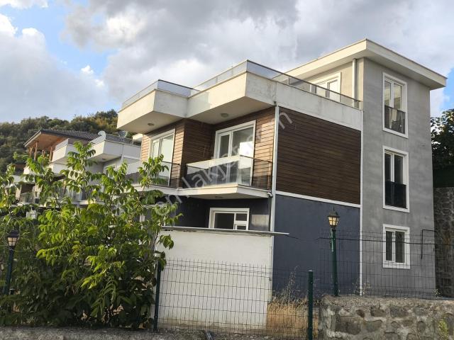 Geyvede Müstakil Bahçeli Otoparklı 4+1 Triplx Hesapl Sıfır Villa