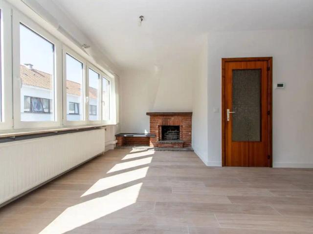 Gezellig 3 gevel woning