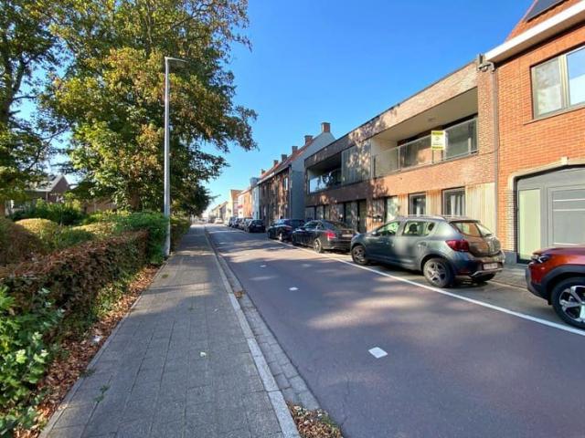 GEZELLIG APPARTEMENT IN HARTJE ROESELARE VOORZIEN VAN ALLE