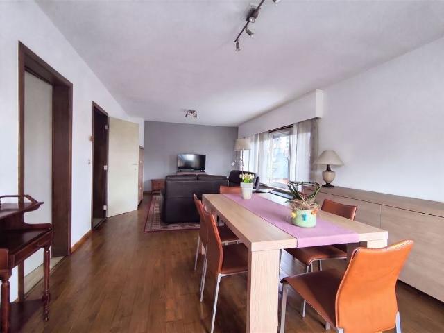 Gezellig appartement met 2 slaapkamers. Tweede verdieping. In kleinschalig rustig gebouw
